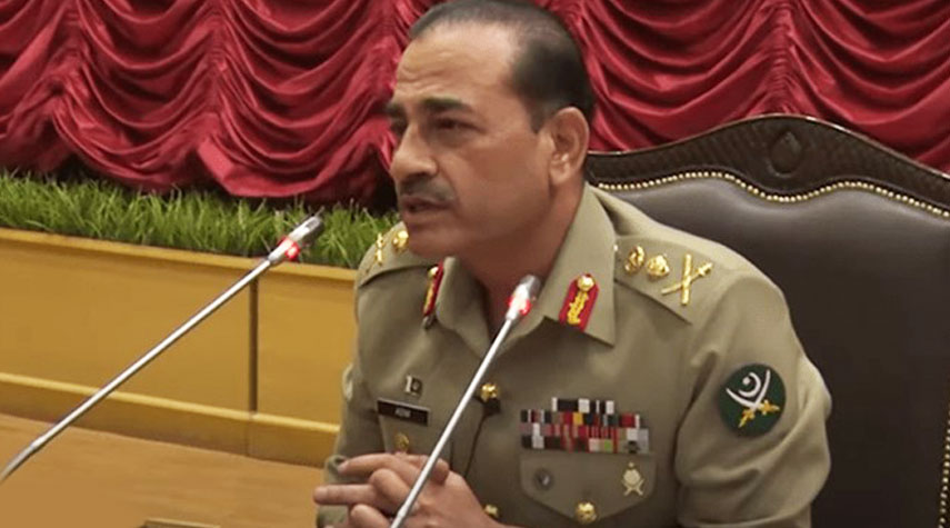 قائد الجيش الباكستاني يدعو لتشكيل حكومة وحدة وطنية