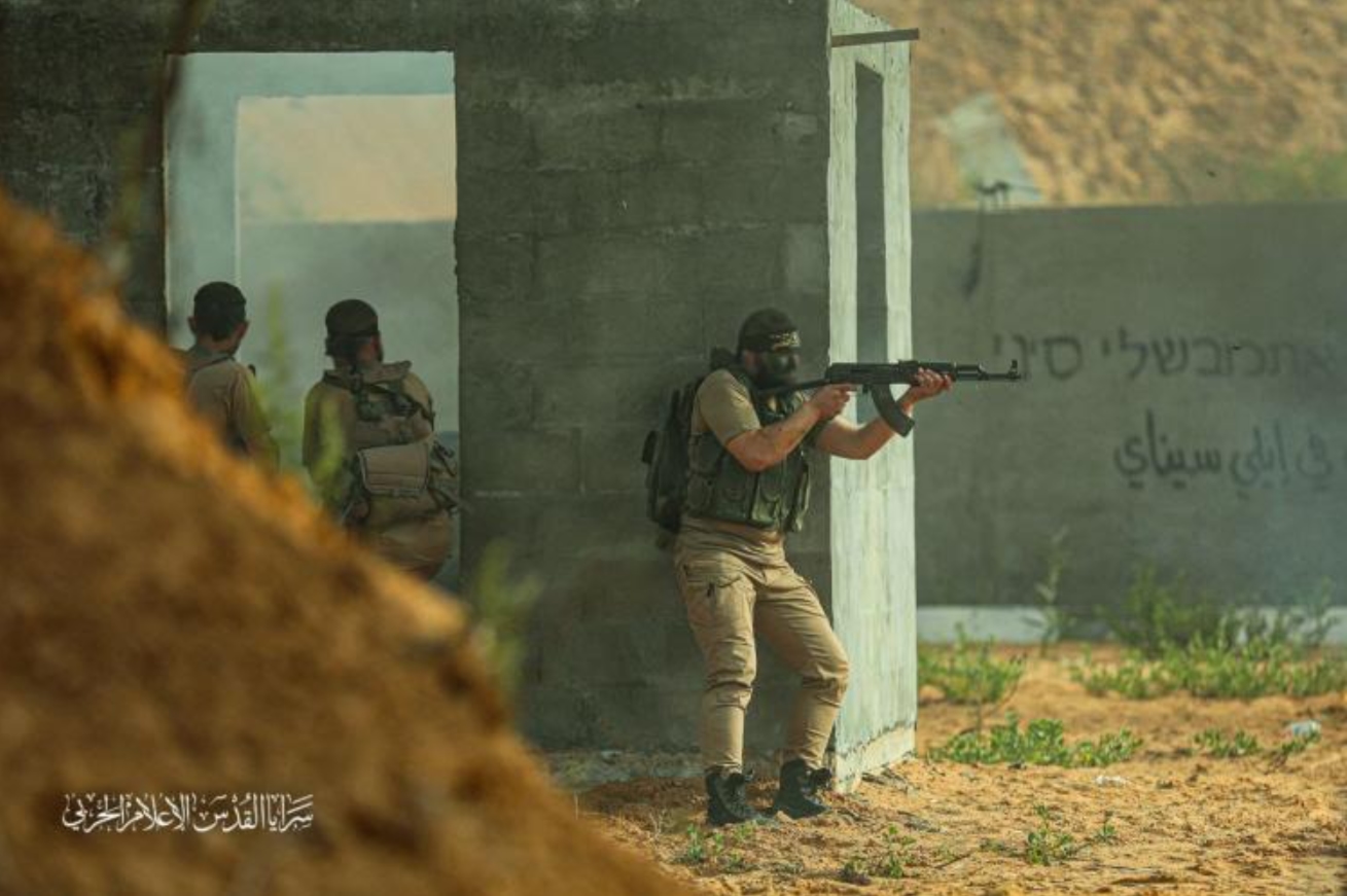 اشتباكات ضارية مع الاحتلال في رفح وخان يونس.. إيقاع قوة إسرائيلية في كمين