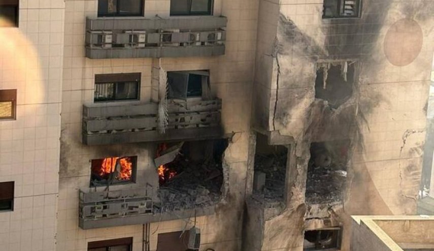 سوريا... عدوان صهيوني يستهدف مبنى سكنياً بدمشق