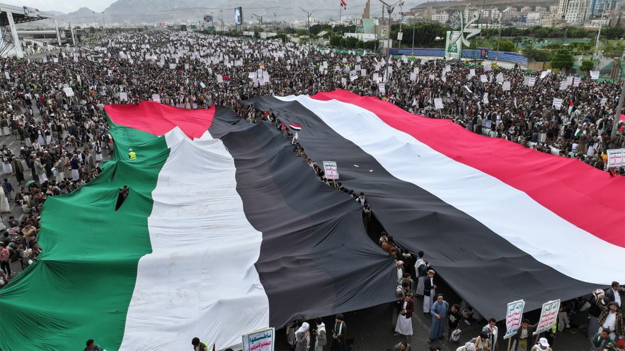 تظاهرات مليونية يمنية تدعم عمليات القوات المسلحة نصرة لغزة