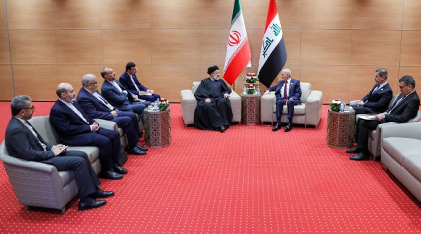الرئيس الايراني يلتقي نظيره العراقي على هامش قمة الجزائر