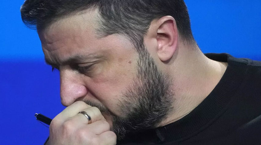 ناقوس الخطر يدق في أوكرانيا بسبب قرارات زيلينسكي