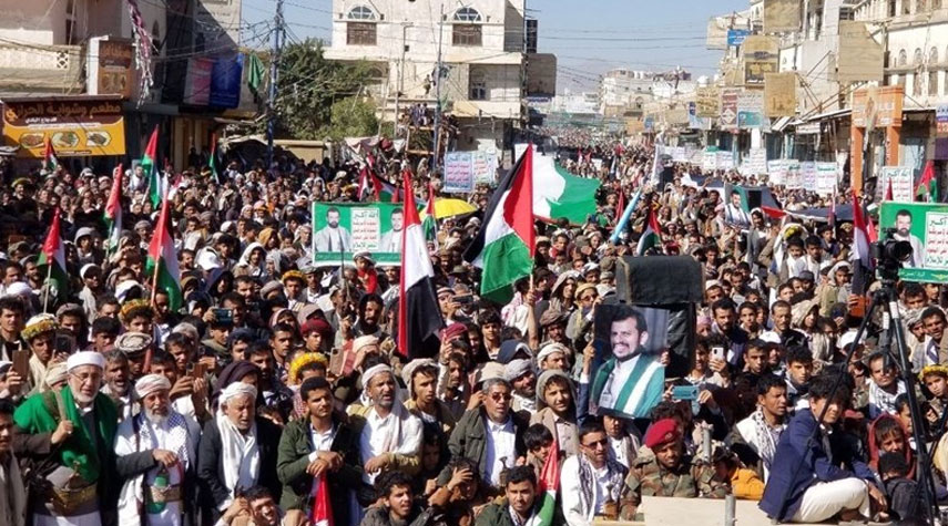 تظاهرات حاشدة في صعدة وريمة ومأرب اليمنية دعماً لغزة