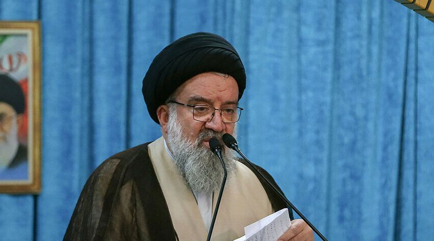 خطيب جمعة طهران: مشاركة الشعب الإيراني في الإنتخابات وجهت ضربة قاسية للأعداء