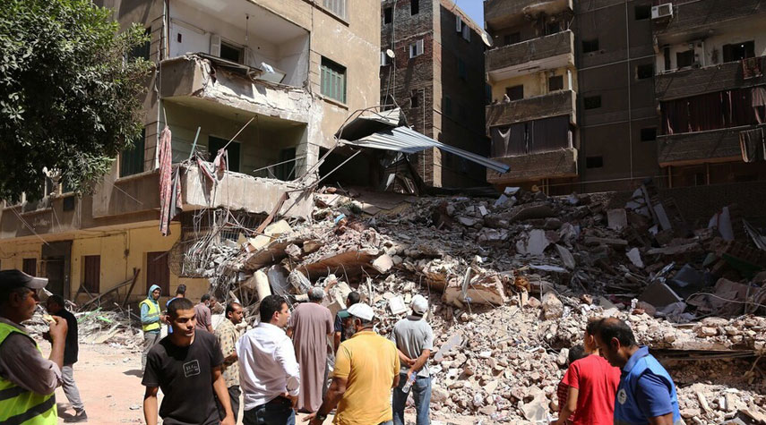 مصر... قتلى وجرحى في انهيار مبنى سكني في الإسكندرية