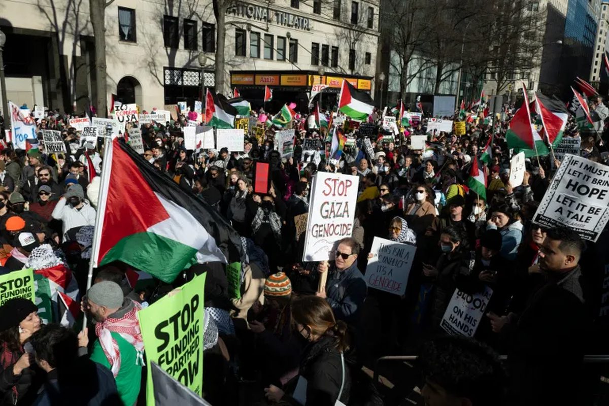 تظاهرة في لوس انجلوس تطالب بوقف العدوان على غزة