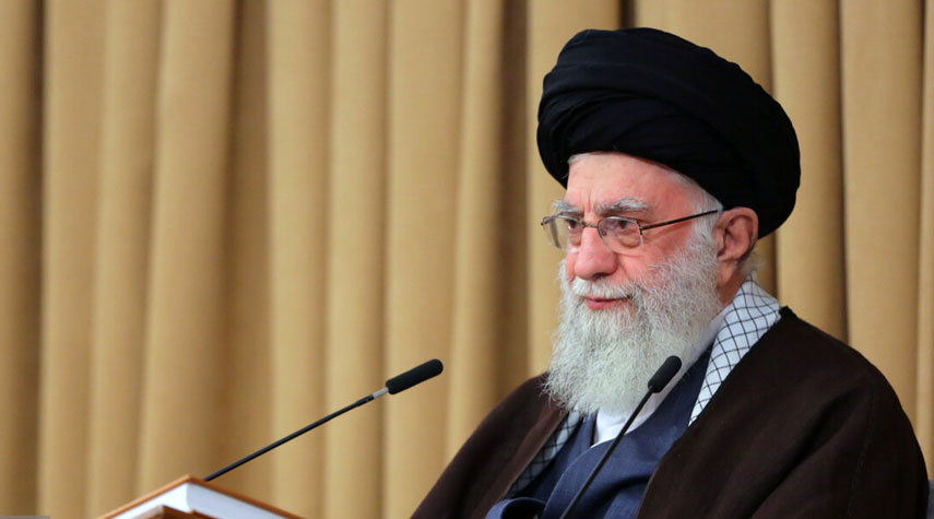 قائد الثورة الإسلامية: المقاومة صامدة باقتدار