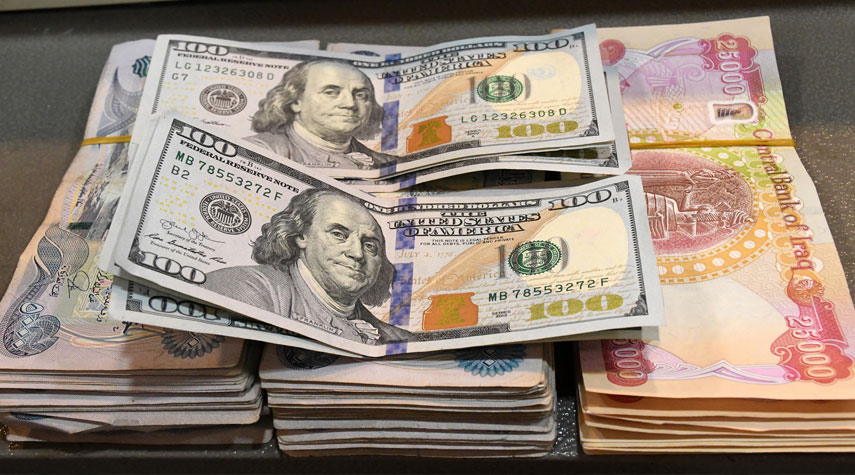 انخفاض يطرأ على صرف الدولار في العراق