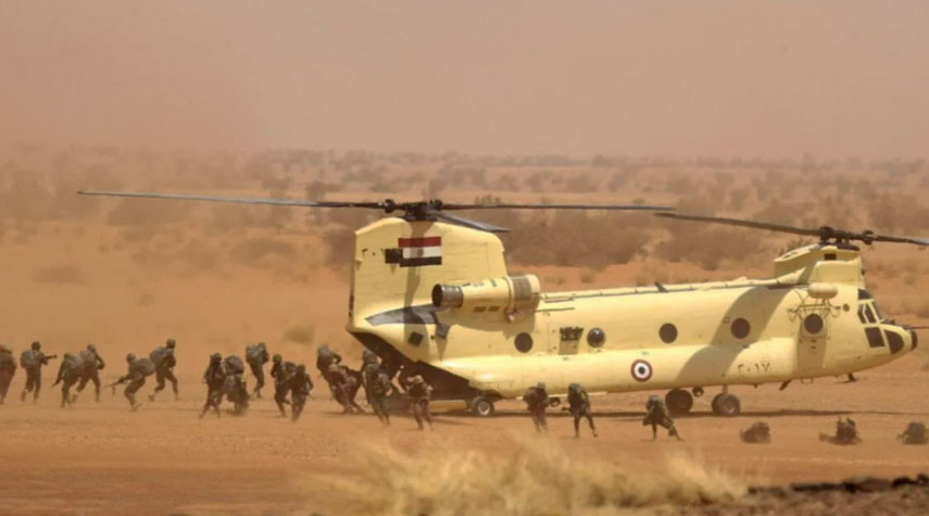 مصر تحدث أسطول طائرات الهليكوبتر 
