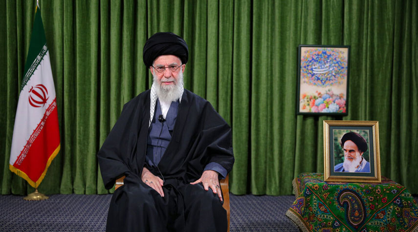 قائد الثورة يسمي العام الإيراني الجديد بعام "قفزة الإنتاج بمشاركة الشعب"