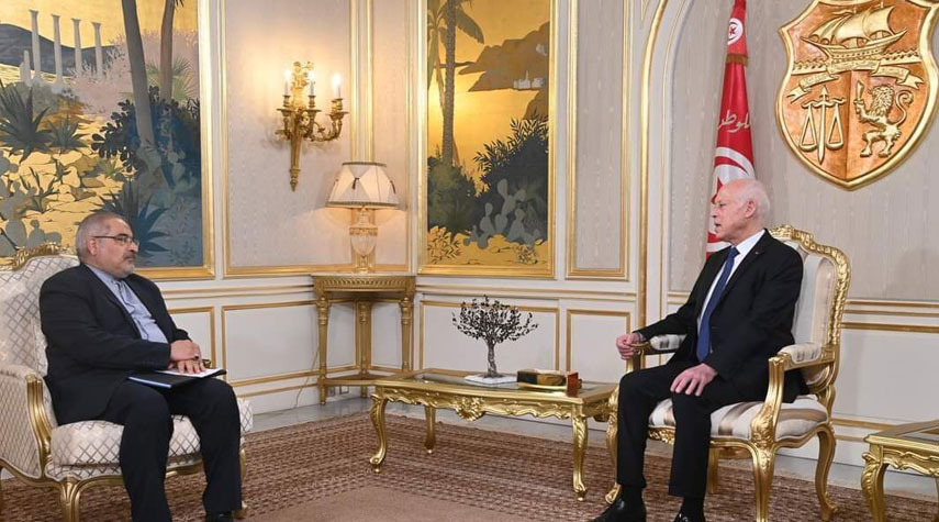 السفير الإيراني يسلم أوراق اعتماده للرئيس التونسي