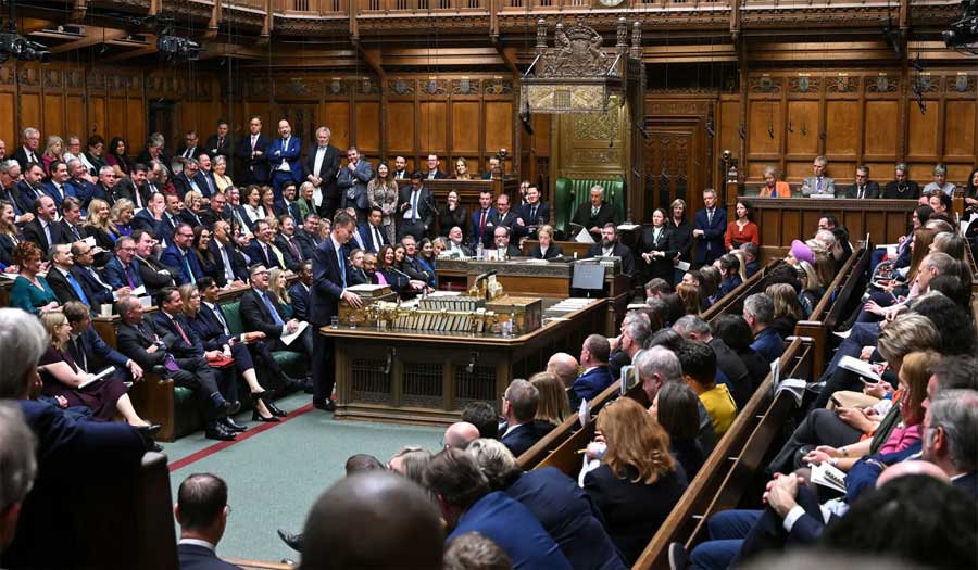 برلمانيون بريطانيون يطالبون الحكومة بحظر بيع السلاح للاحتلال