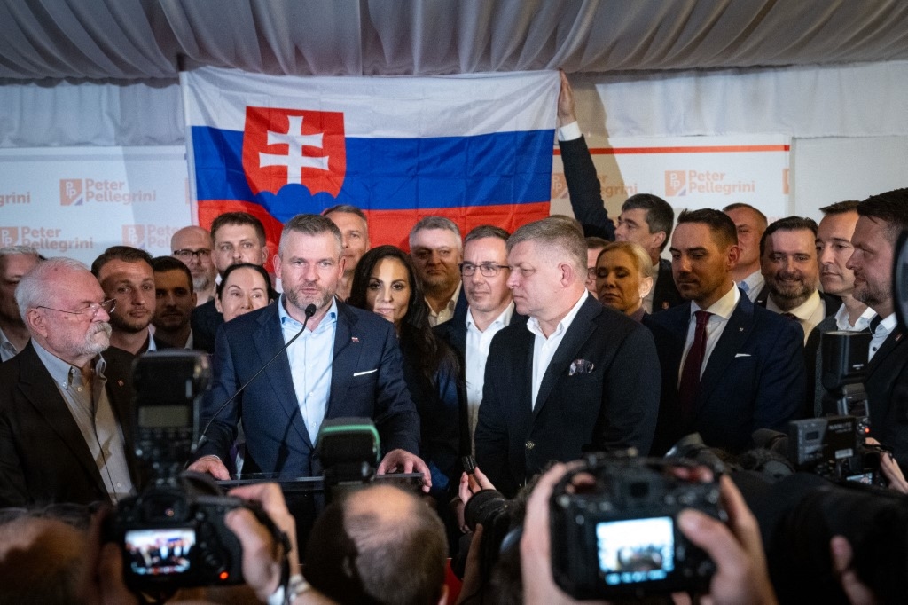 حليف لروسيا يفوز بالانتخابات الرئاسية في سلوفاكيا