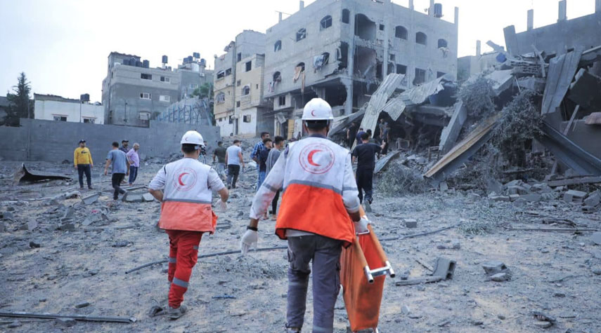 الهلال الأحمر الفلسطيني: استشهاد 27 من طواقمنا في غزة