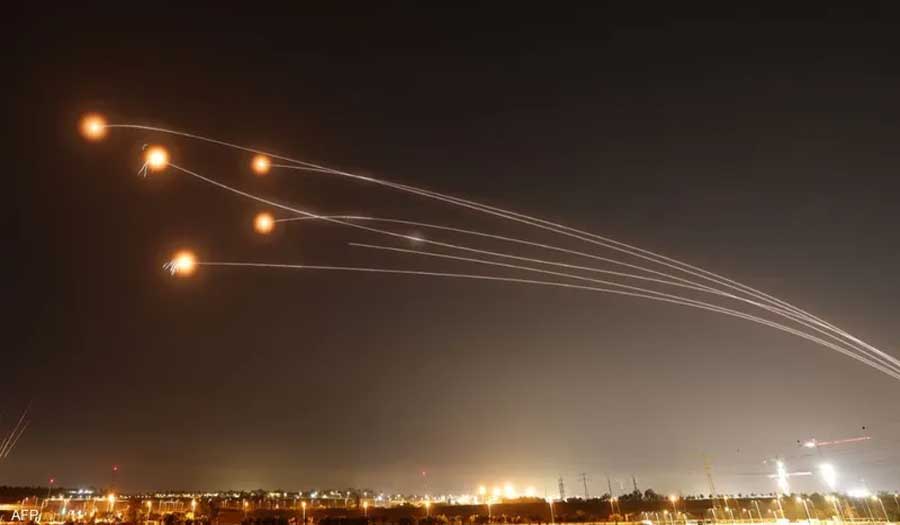 إسرائيل اختلقت رواية فشل الهجمات وتغطي على نجاح صواريخ إيران في ضرب قاعدة الأكثر تحصينا