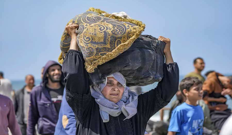 بالصور.. عودة 150 ألف فلسطيني إلى قطاع غزة