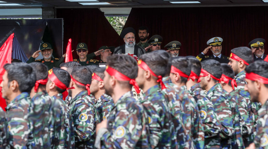 بدء مراسم العرض العسكري بمناسبة يوم الجيش الايراني