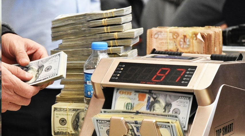 الأسواق العراقية.. الدولار يعاود الارتفاع مقابل الدينار