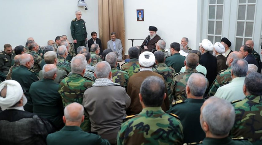 قائد الثورة: قواتنا المسلحة أظهرت صورة تستحق الثناء من الشعب الإيراني