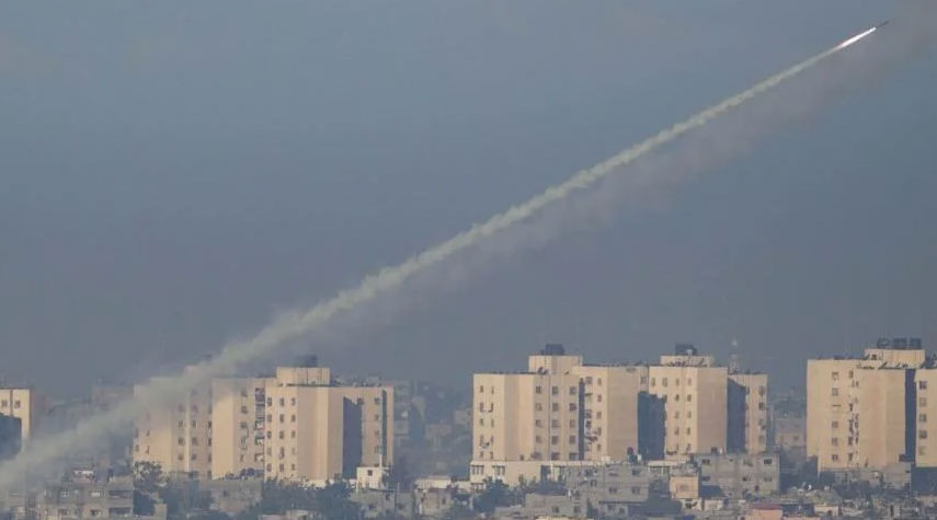 المقاومة الفلسطينية تدك مستوطنات غلاف غزة برشقات صاروخية