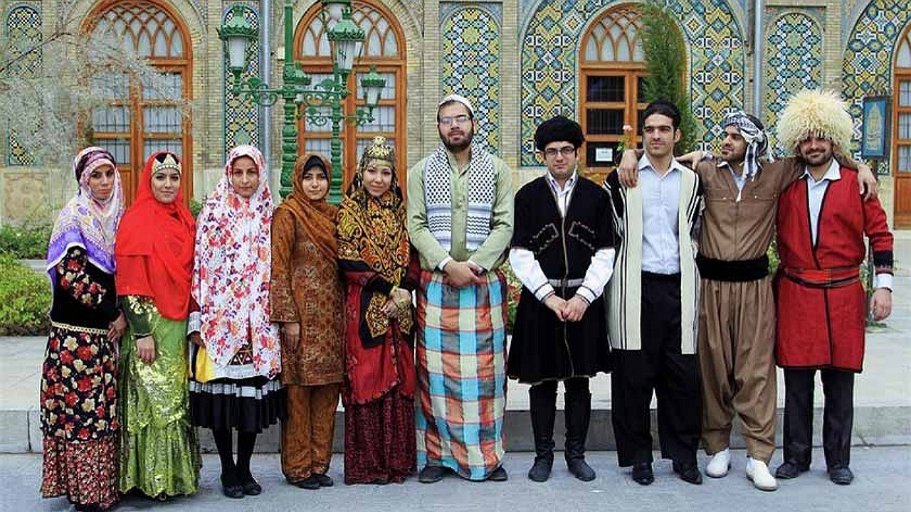 إيران مهد الاهتمام بتنوع الثقافات والأقليات الدينية 