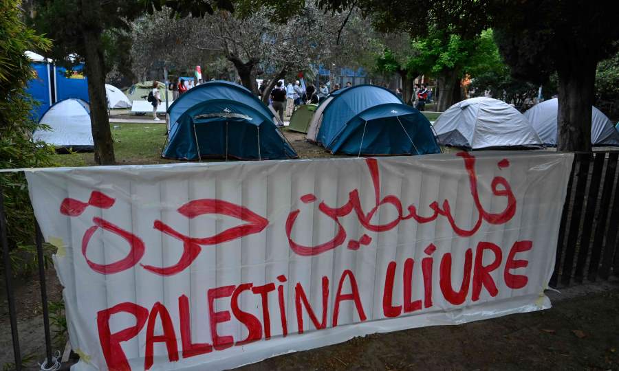 جامعات جديدة تنضم لموجة المظاهرات التضامنية مع فلسطين+ صور