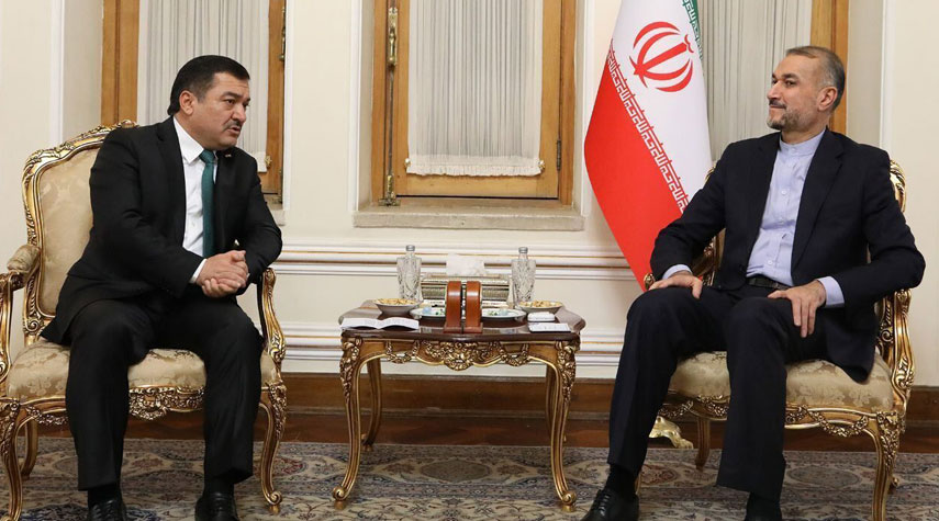 طهران تدعو للاسراع في تطبيق الاتفاقيات بين ايران وطاجيكستان
