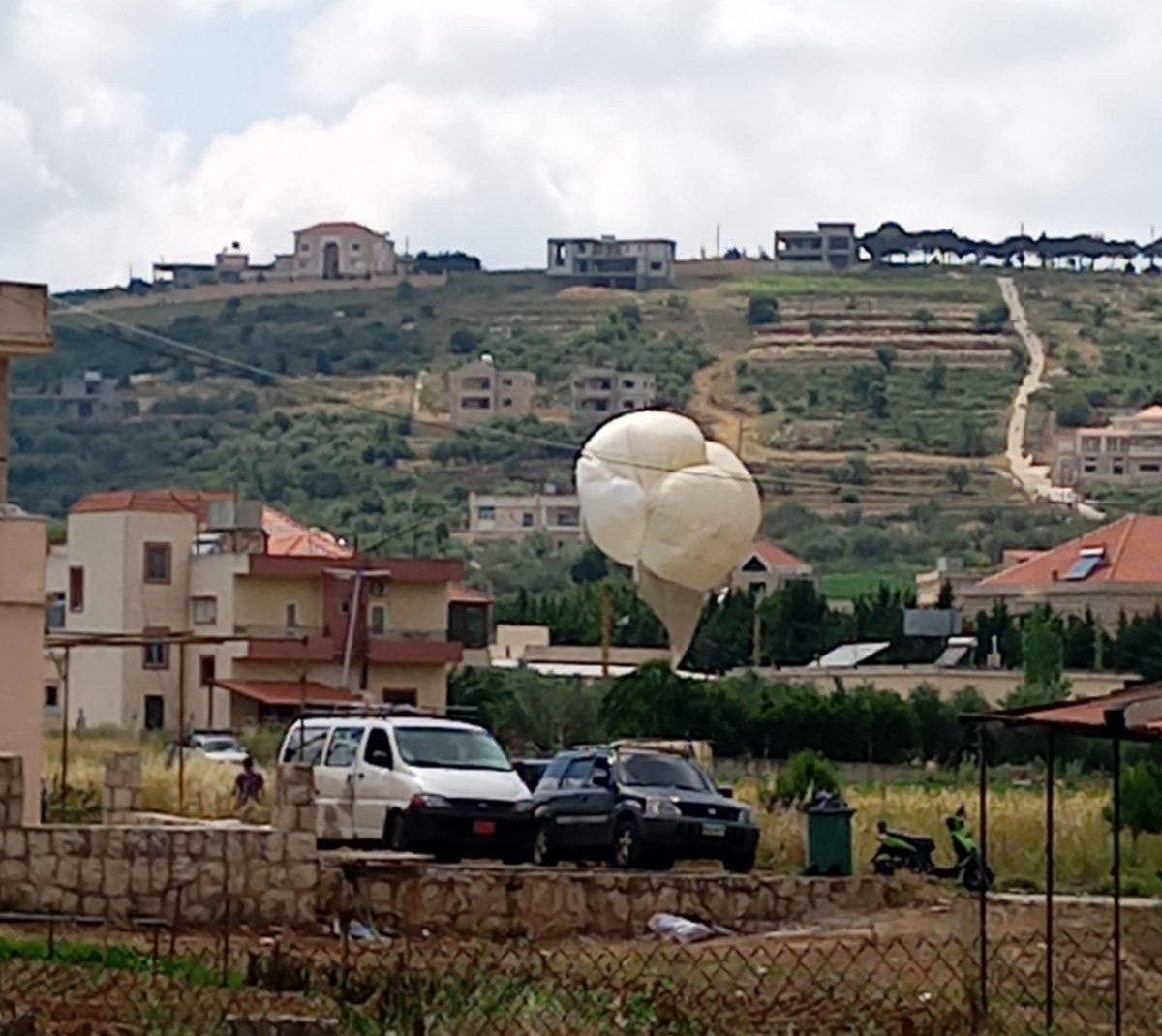 لبنان: المقاومة الإسلامية تسقط منطاد تجسس إسرائيلياً.. والاحتلال يقرّ بقتيل وأضرار