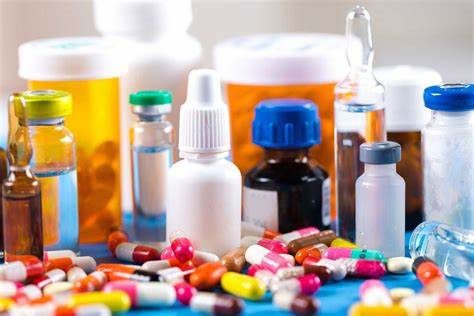 ما الأدوية التي يجب أن تحتويها صيدلية منزلك؟