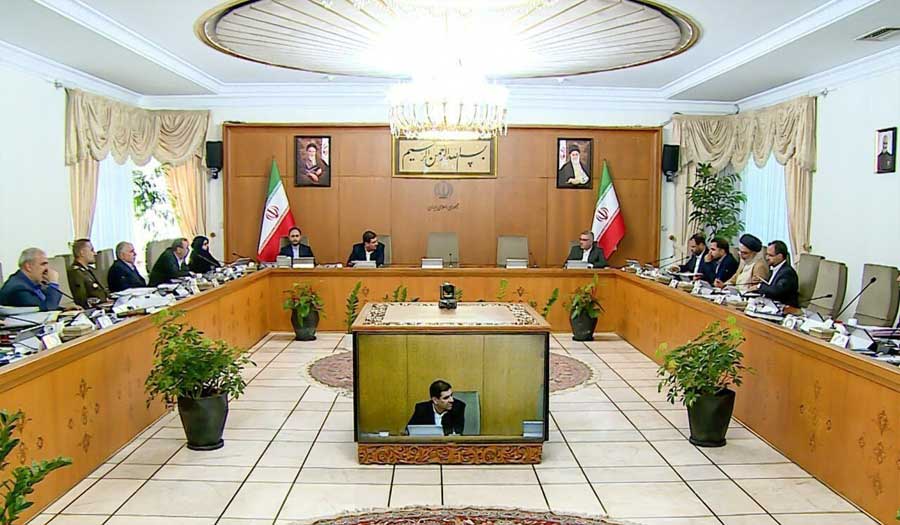 بدء اجتماع طارئ لمجلس الوزراء برئاسة نائب الرئيس الايراني