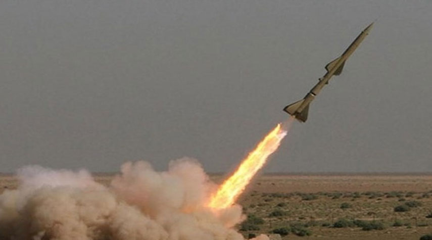 "قدر".. أول صاروخ باليستي إيراني مضاد للسفن بحوزة أنصار الله