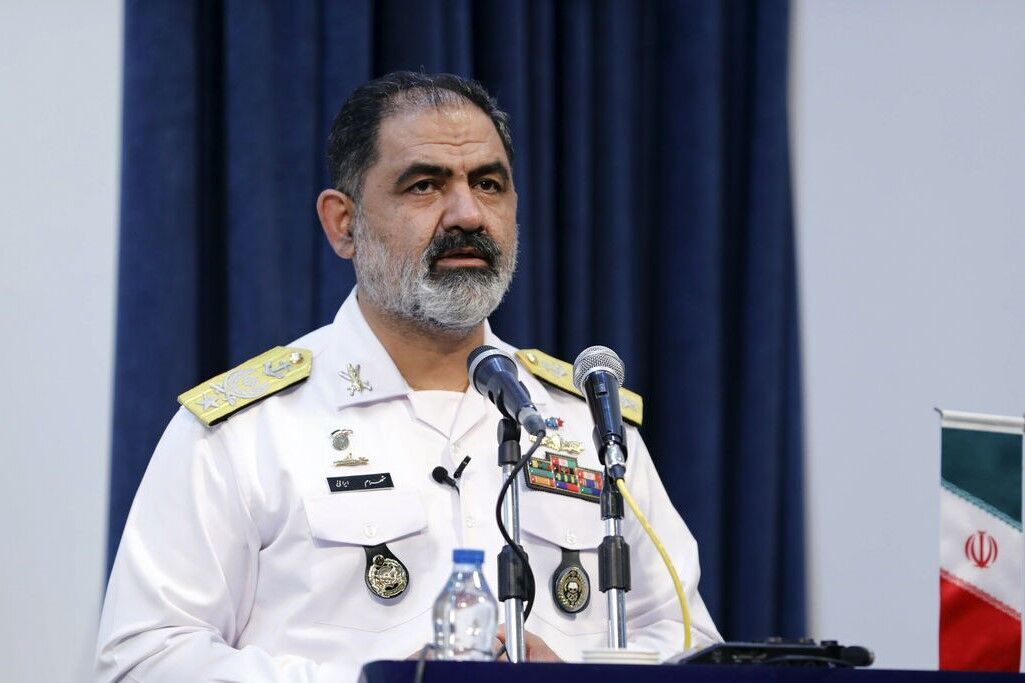 قائد القوات البحرية يؤكد ان ايران لا تخشى مواجهة الاعداء