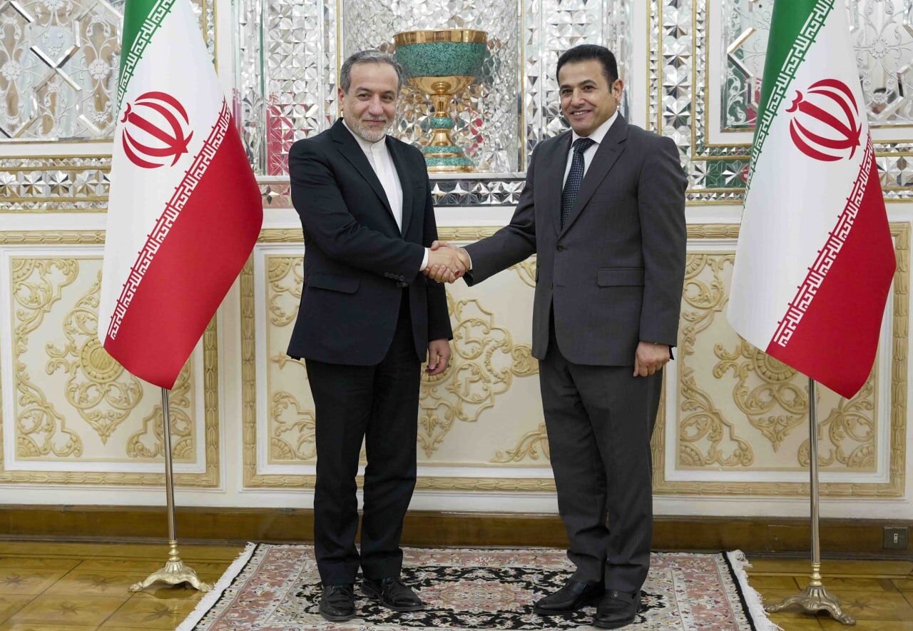 إيران والعراق يؤكدان على تعزيز التعاون الأمني